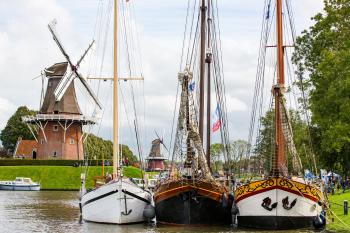 Dokkum: Molens en boten